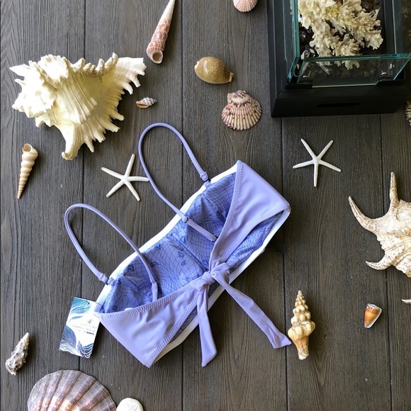 🌸🌴VOLCOM BIKINI TOP🌴🌸 - Picture 6 of 6